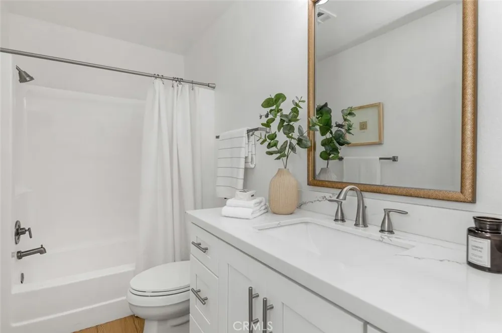 23475 Los Grandes Aliso Viejo, CA 92656
