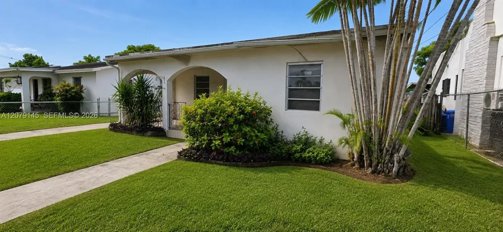 3441 NW 17th St Miami, FL 33125
