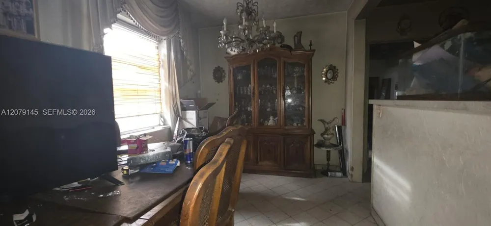 3441 NW 17th St Miami, FL 33125