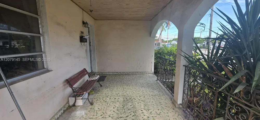 3441 NW 17th St Miami, FL 33125