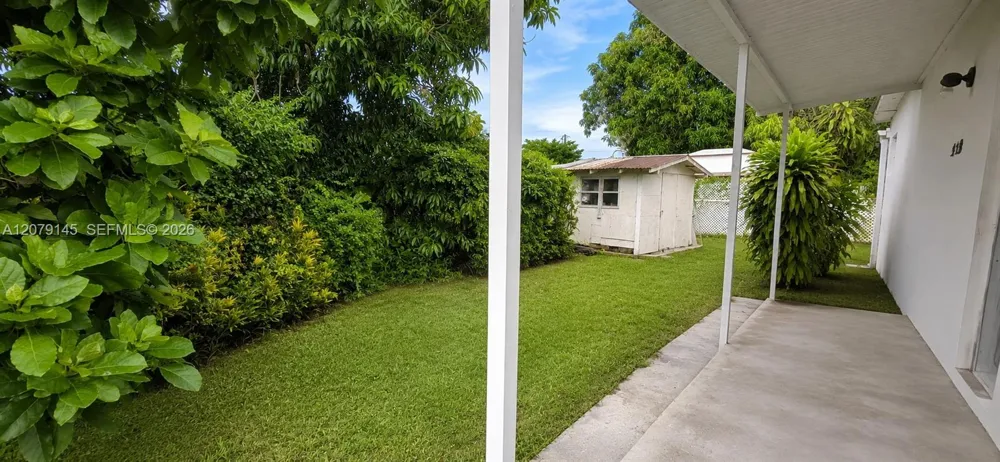 3441 NW 17th St Miami, FL 33125