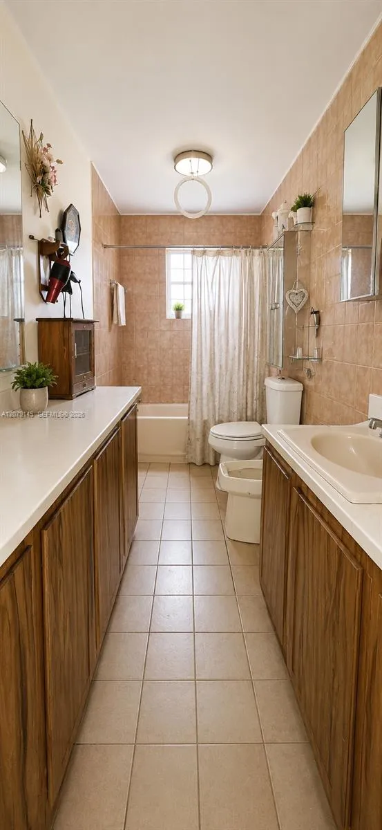 3441 NW 17th St Miami, FL 33125