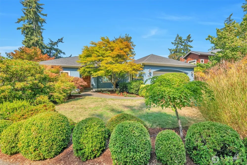 302 Noblecliff Place Langley, WA 98260