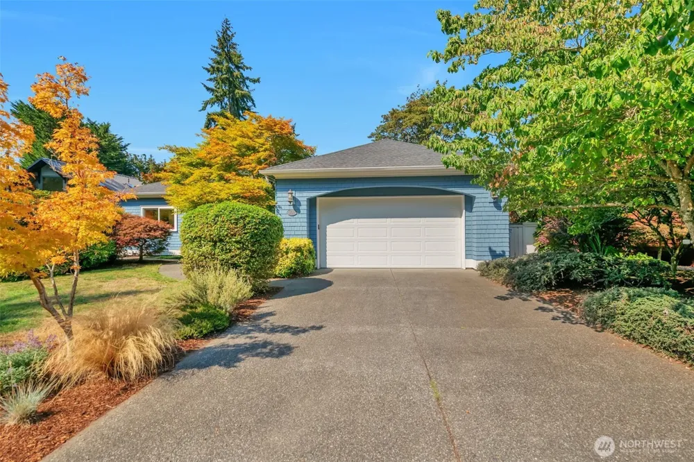 302 Noblecliff Place Langley, WA 98260
