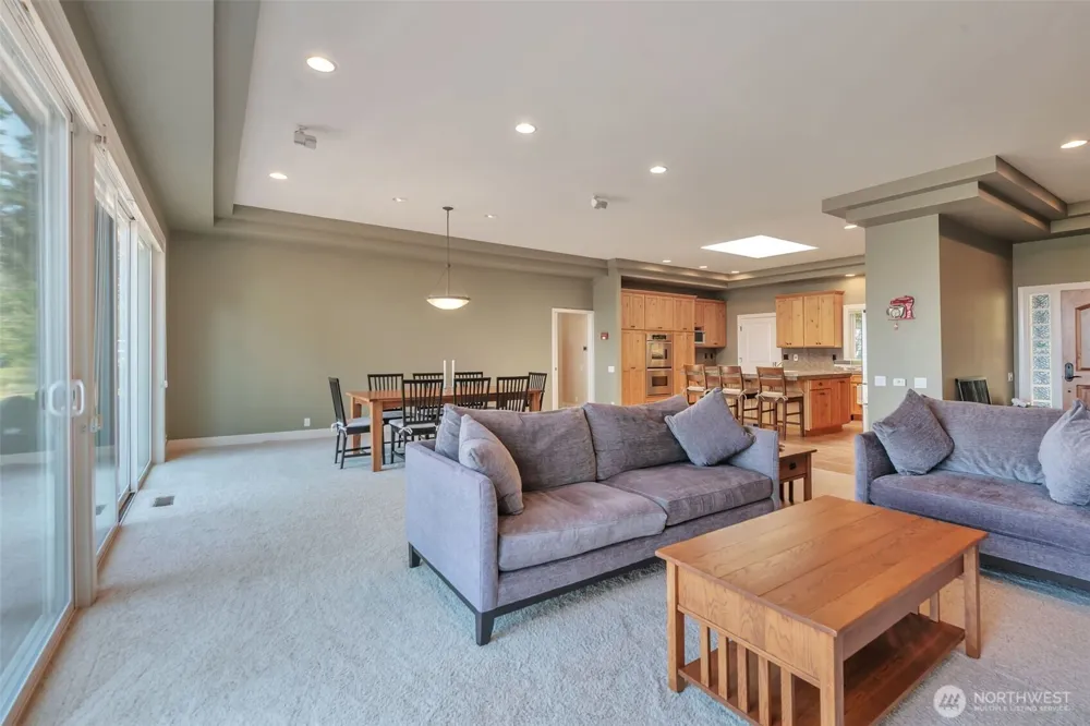 302 Noblecliff Place Langley, WA 98260