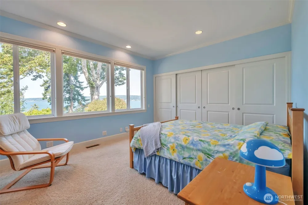 302 Noblecliff Place Langley, WA 98260