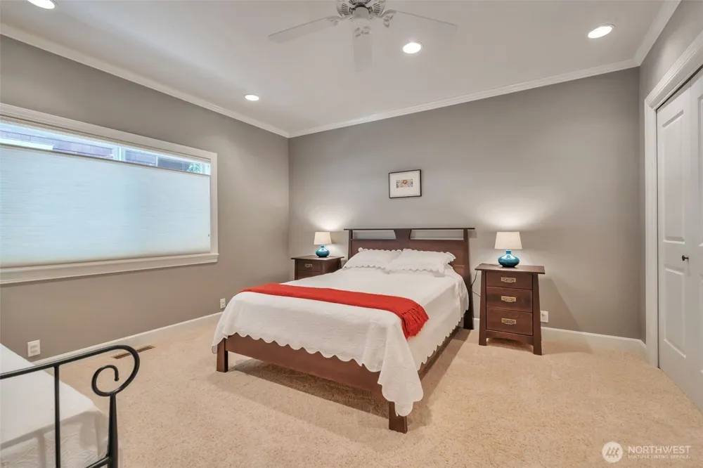 302 Noblecliff Place Langley, WA 98260