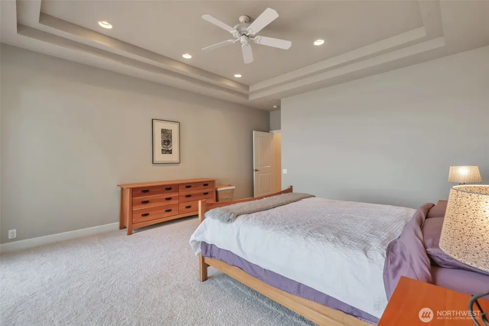 302 Noblecliff Place Langley, WA 98260