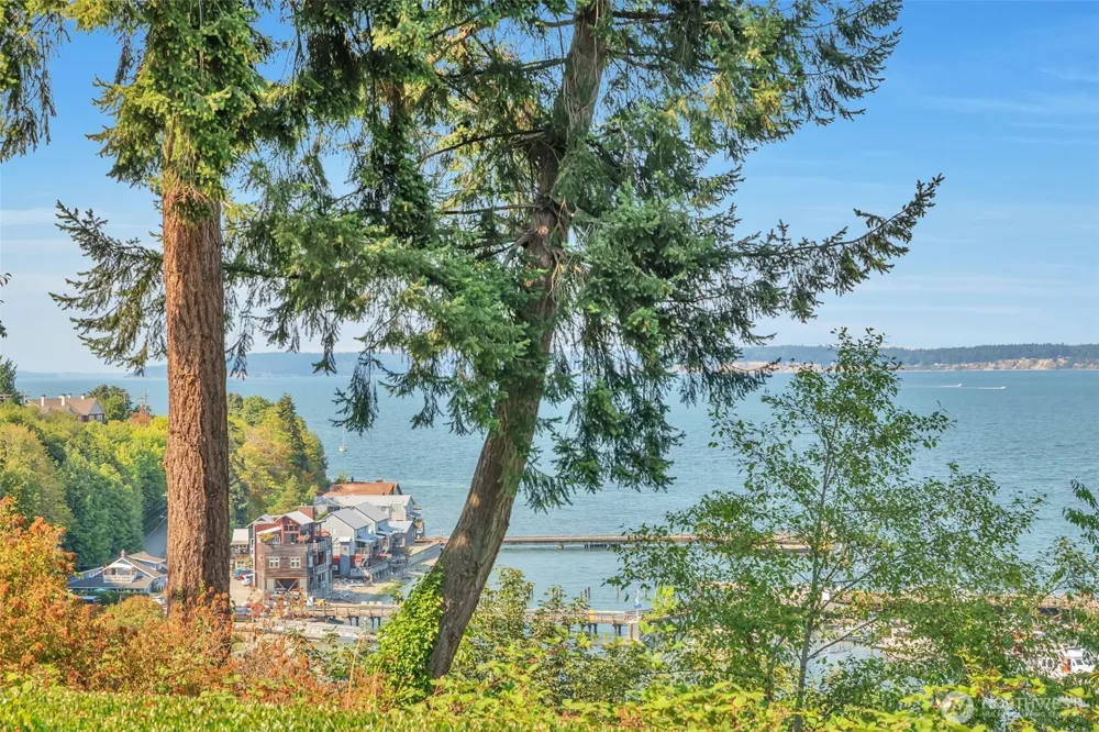 302 Noblecliff Place Langley, WA 98260
