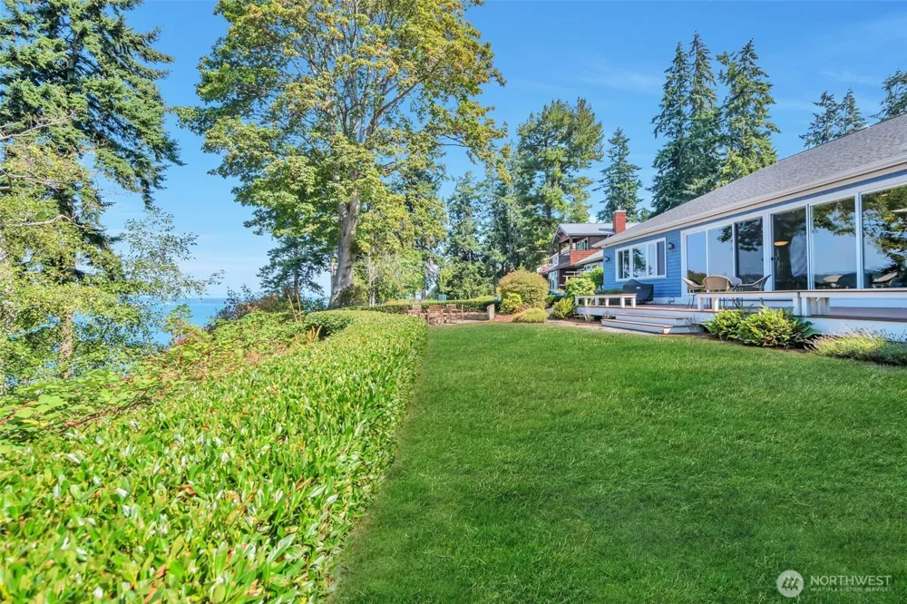 302 Noblecliff Place Langley, WA 98260