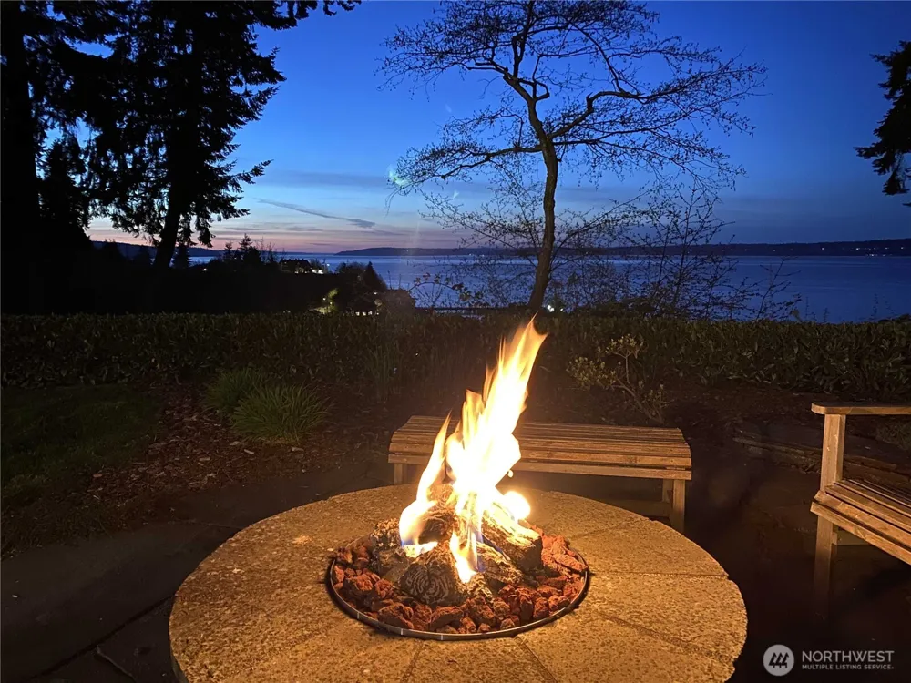 302 Noblecliff Place Langley, WA 98260