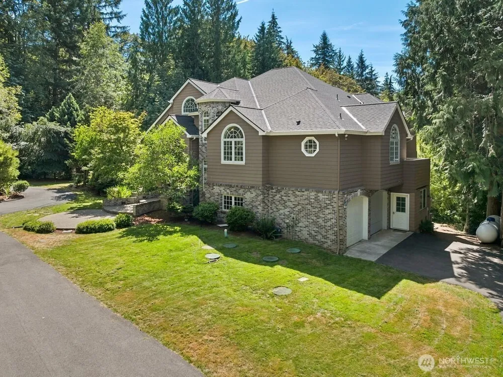 26020 SE Old Black Nugget Road Issaquah, WA 98029