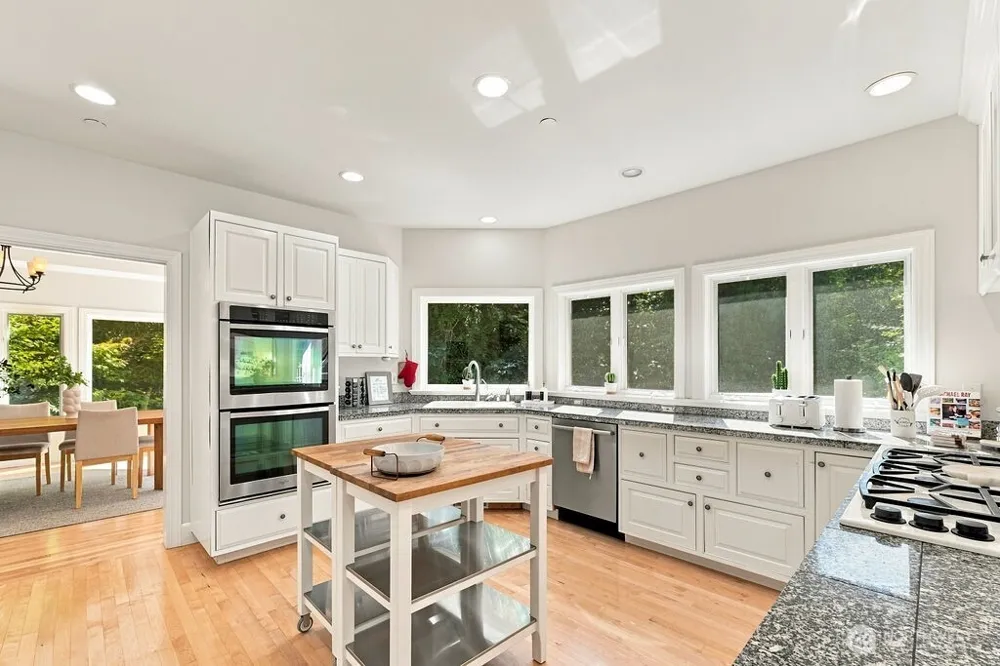 26020 SE Old Black Nugget Road Issaquah, WA 98029