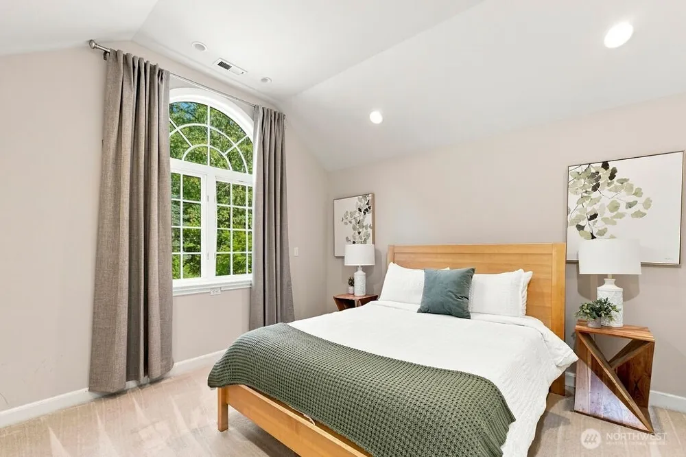 26020 SE Old Black Nugget Road Issaquah, WA 98029