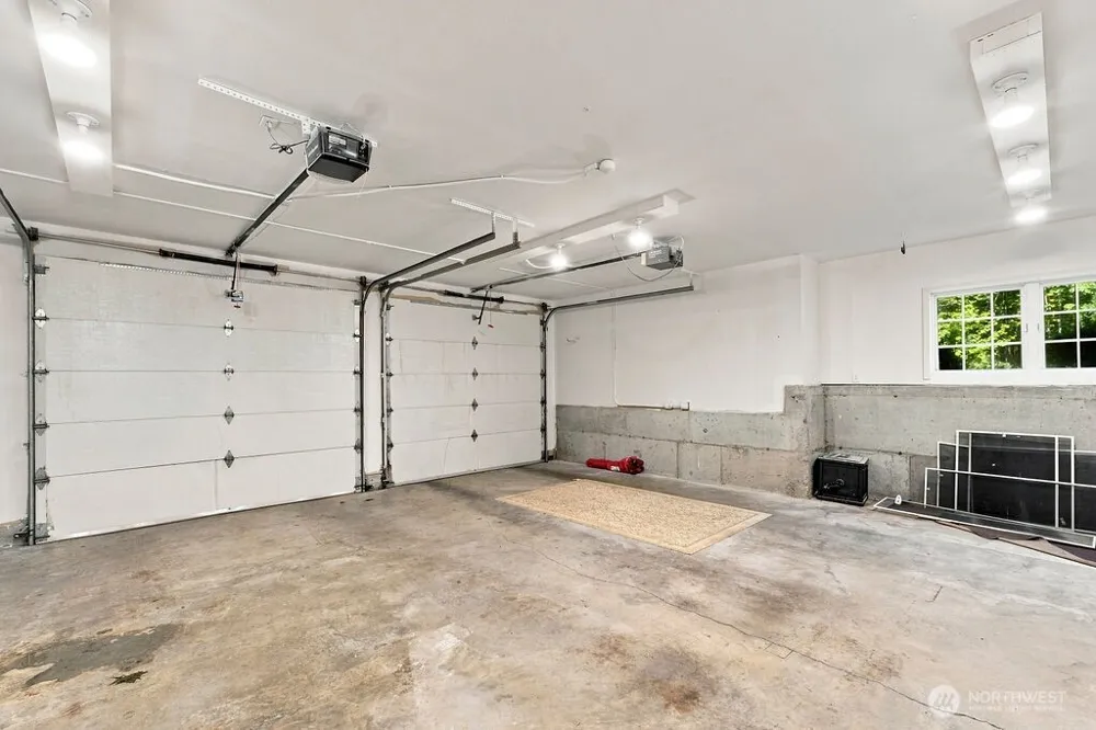 26020 SE Old Black Nugget Road Issaquah, WA 98029