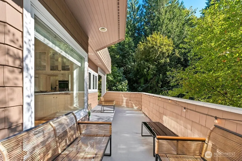 26020 SE Old Black Nugget Road Issaquah, WA 98029