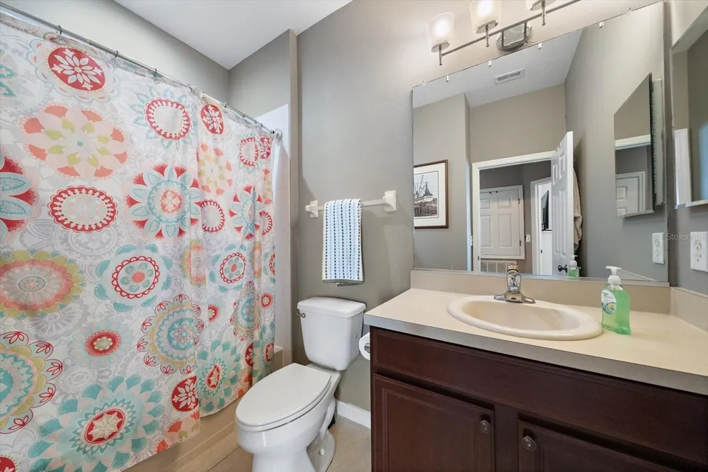 4206 VIA PIEDRA CIRCLE #3-202 Sarasota, FL 34233