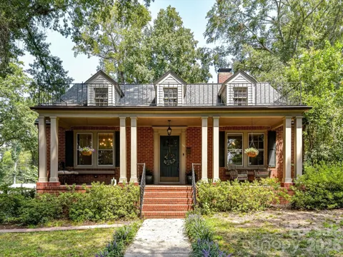 119 E Leroy Street