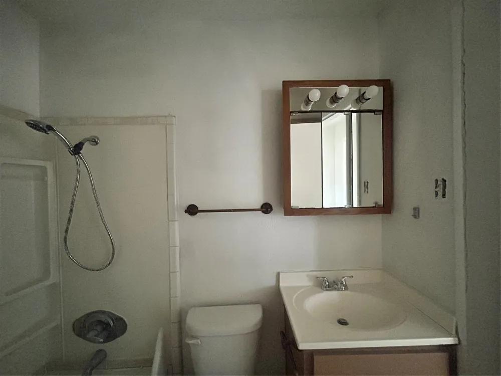 220 Texas Street Cedar Hill, TX 75104