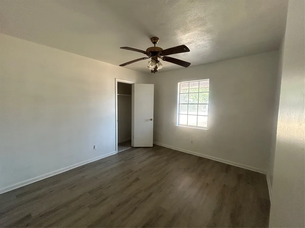 220 Texas Street Cedar Hill, TX 75104