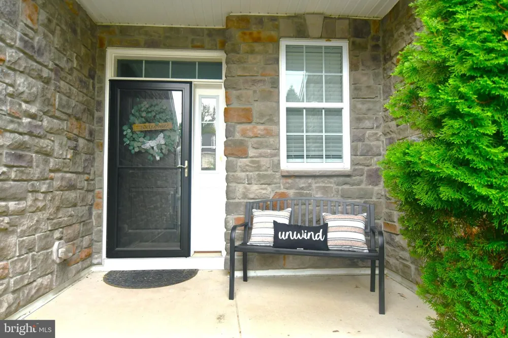 2091 JULIA DRIVE Conshohocken, PA 19428