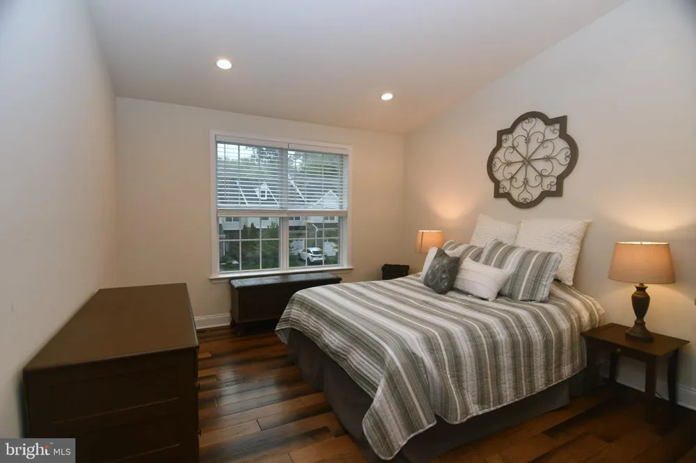 2091 JULIA DRIVE Conshohocken, PA 19428
