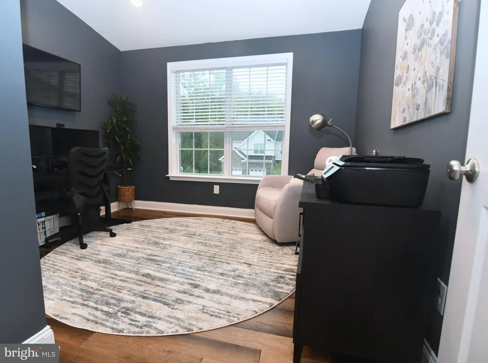 2091 JULIA DRIVE Conshohocken, PA 19428