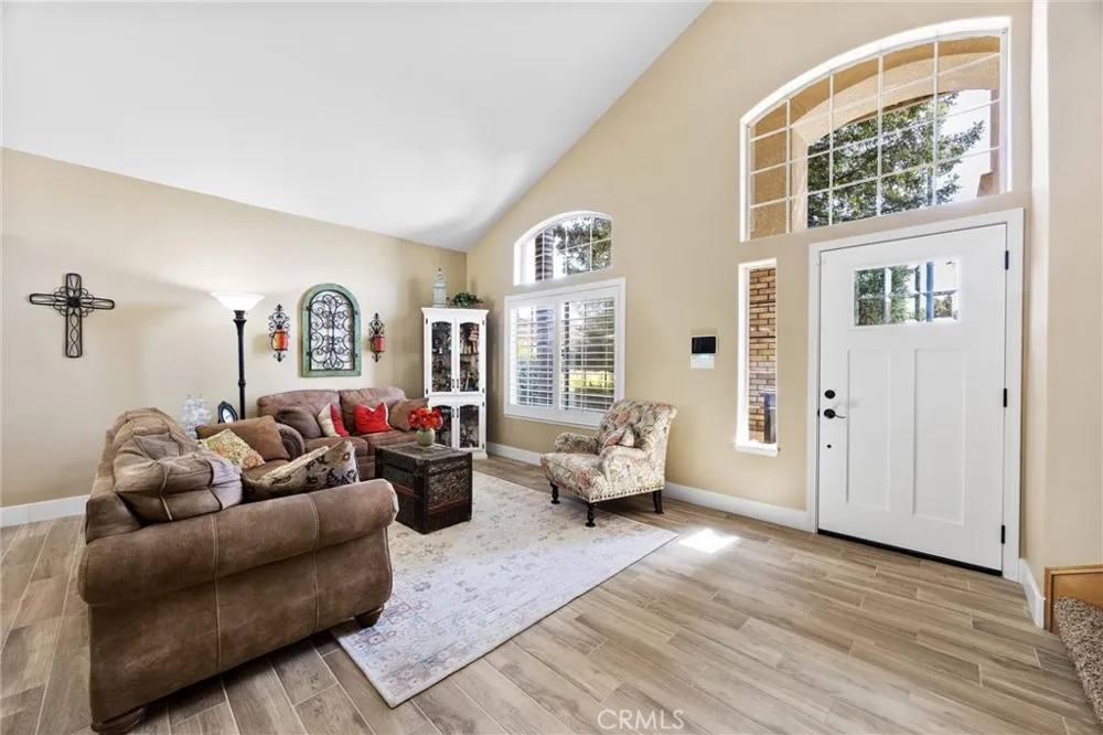 12008 Ernestina Court Bakersfield, CA 93306