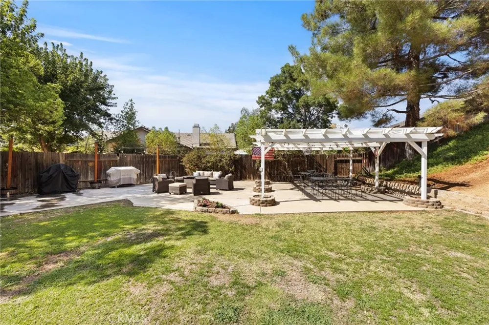 12008 Ernestina Court Bakersfield, CA 93306