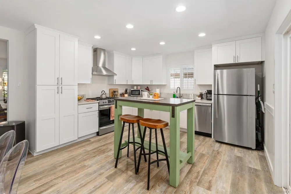 3245 Carolyn Dr Oceanside, CA 92054