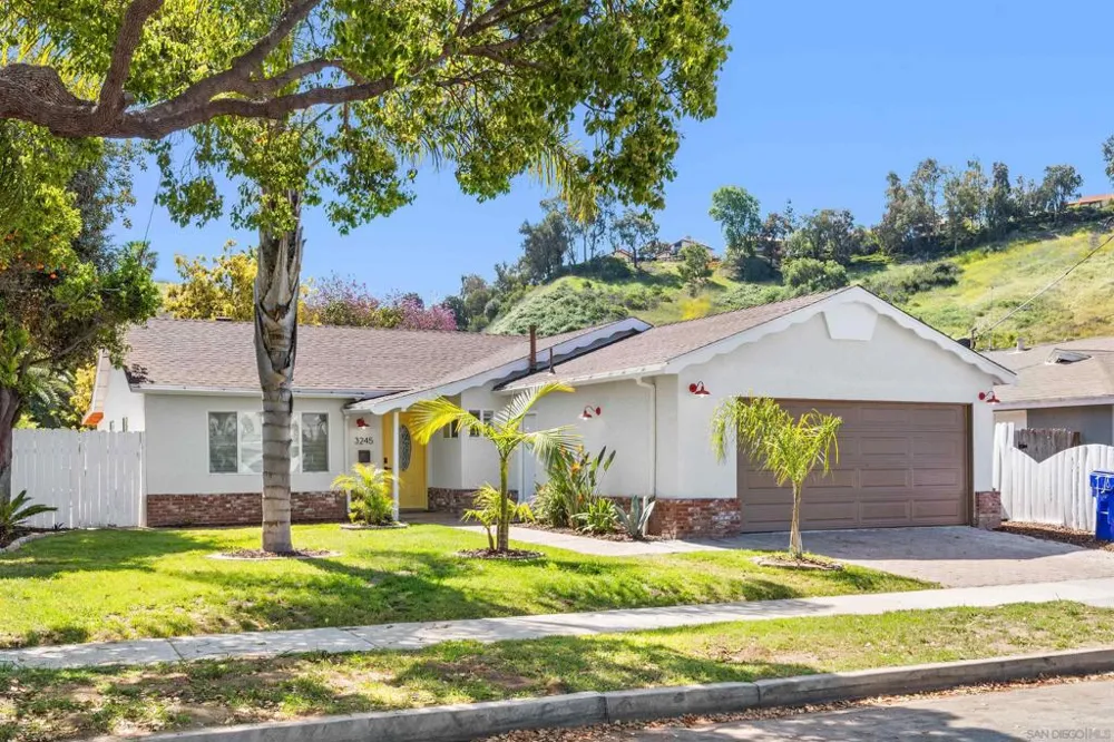 3245 Carolyn Dr Oceanside, CA 92054