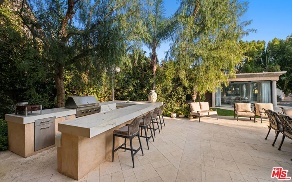 1021 Crescent Drive Beverly Hills, CA 90210