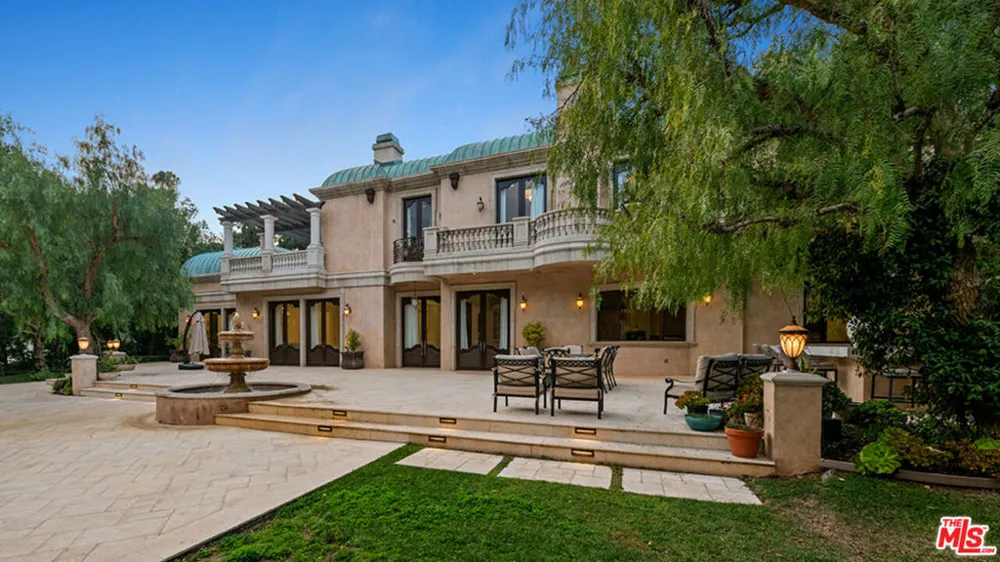 1021 Crescent Drive Beverly Hills, CA 90210