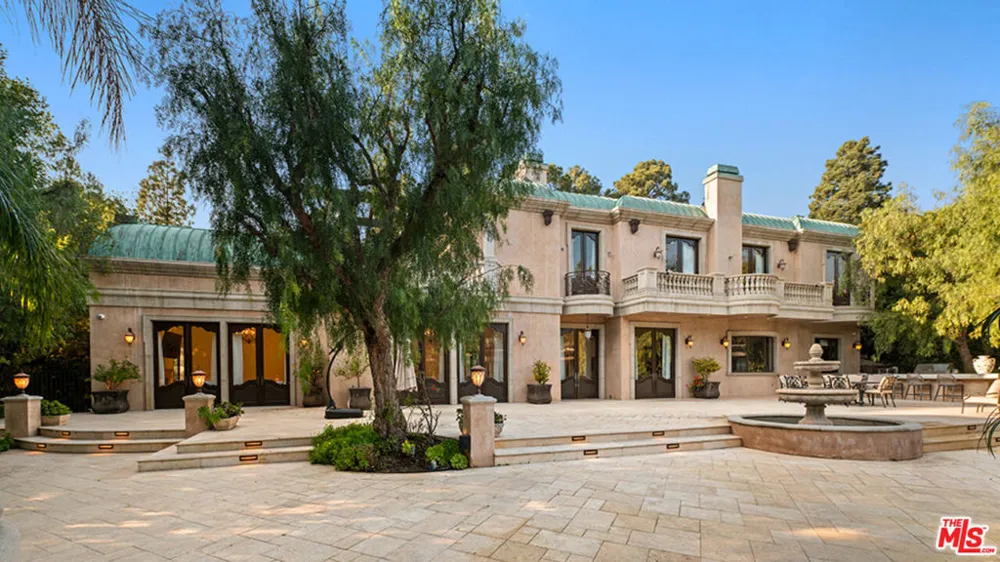 1021 Crescent Drive Beverly Hills, CA 90210
