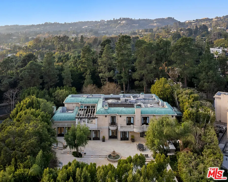 1021 Crescent Drive Beverly Hills, CA 90210
