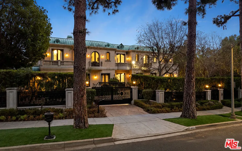 1021 Crescent Drive Beverly Hills, CA 90210