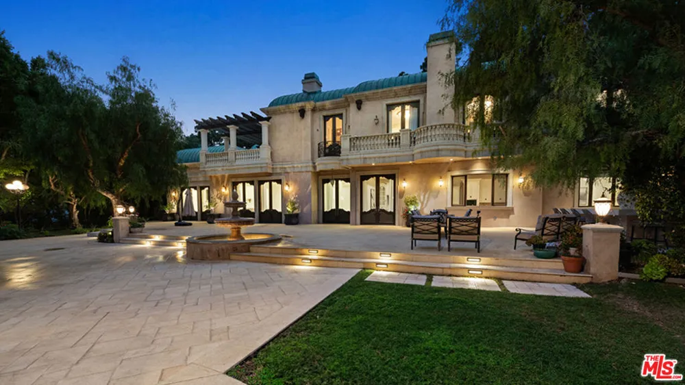1021 Crescent Drive Beverly Hills, CA 90210