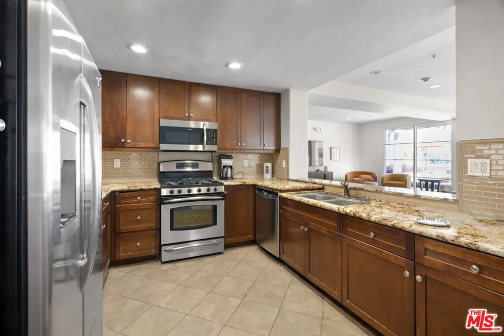 360 W Avenue 26 #236 Los Angeles, CA 90031
