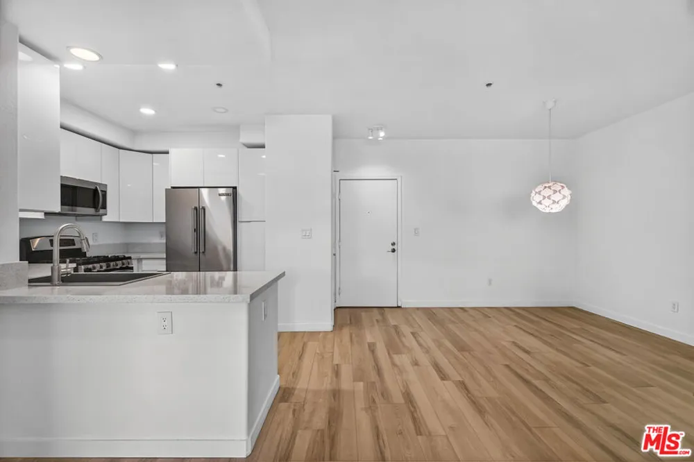 360 W Avenue 26 #236 Los Angeles, CA 90031