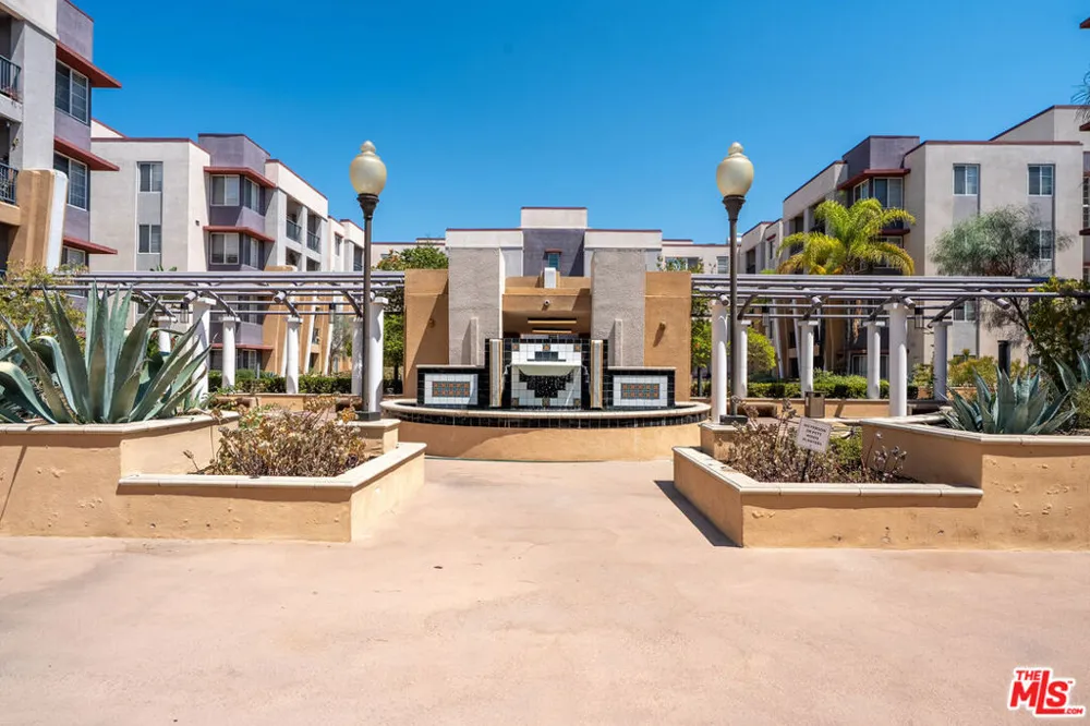 360 W Avenue 26 #236 Los Angeles, CA 90031