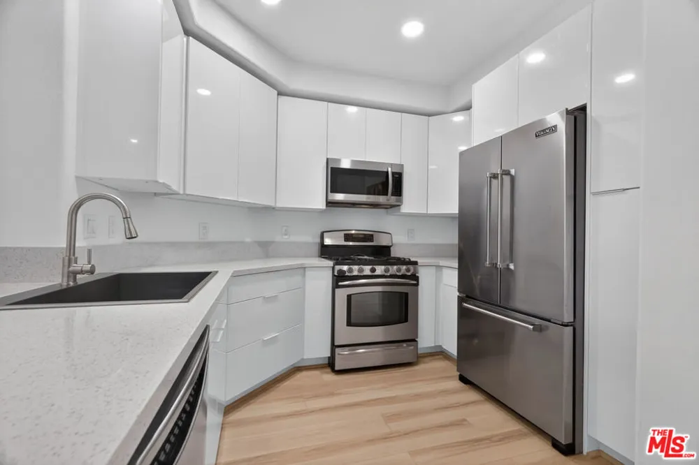 360 W Avenue 26 #236 Los Angeles, CA 90031