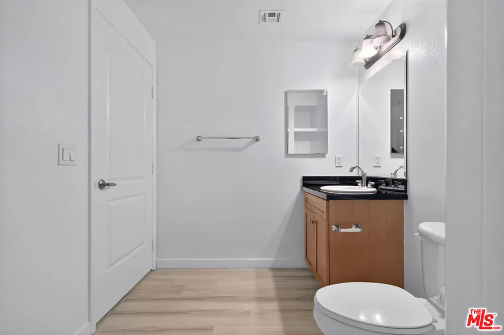 360 W Avenue 26 #236 Los Angeles, CA 90031