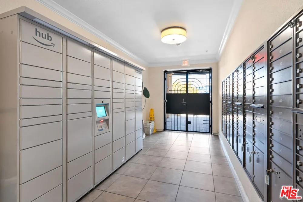 360 W Avenue 26 #236 Los Angeles, CA 90031