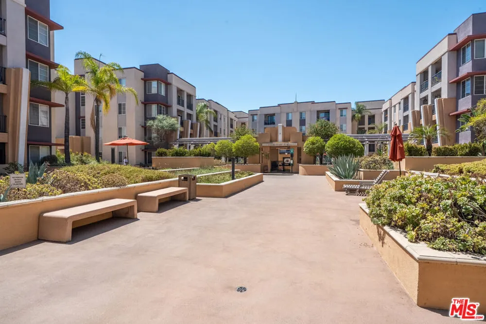 360 W Avenue 26 #236 Los Angeles, CA 90031
