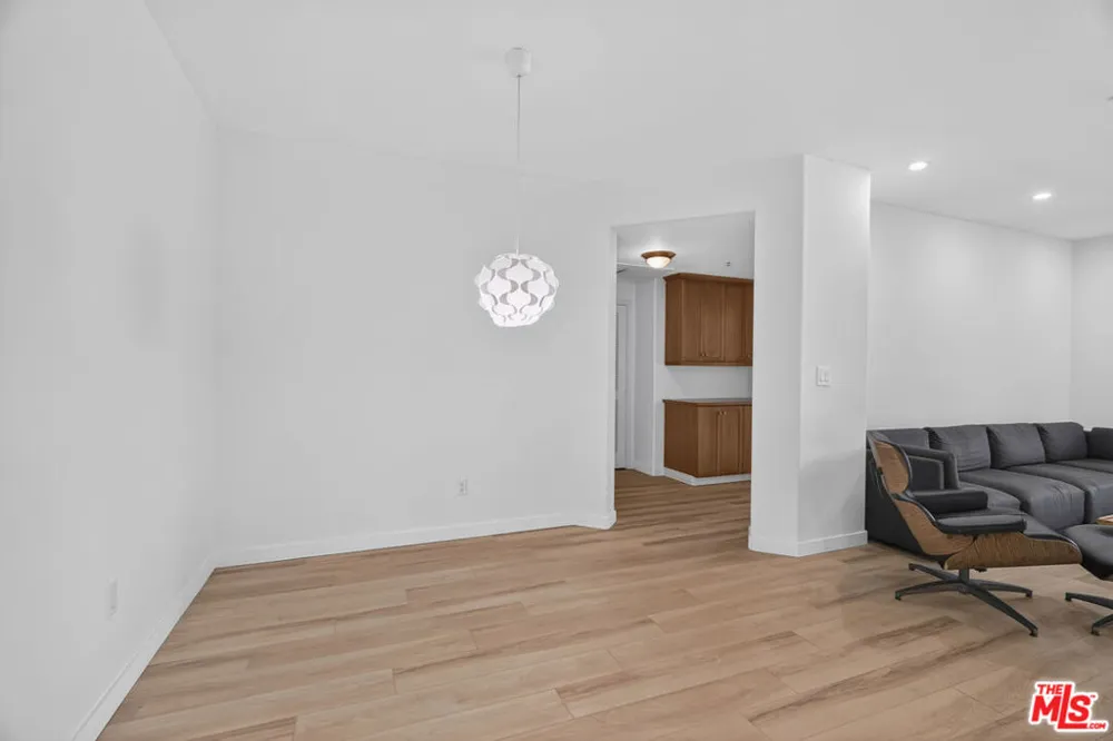 360 W Avenue 26 #236 Los Angeles, CA 90031