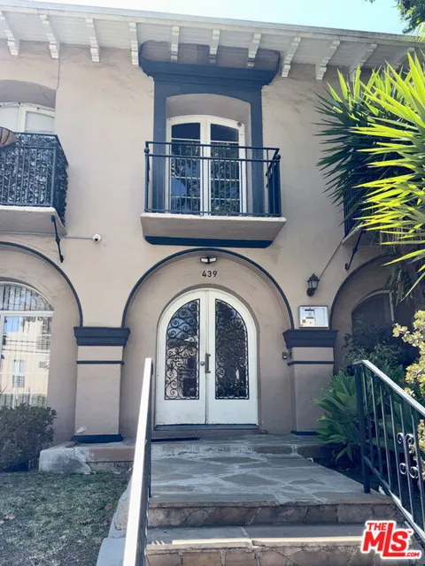 439 Van Ness Avenue #1
