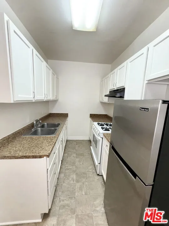 439 Van Ness Avenue #1 Los Angeles, CA 90004