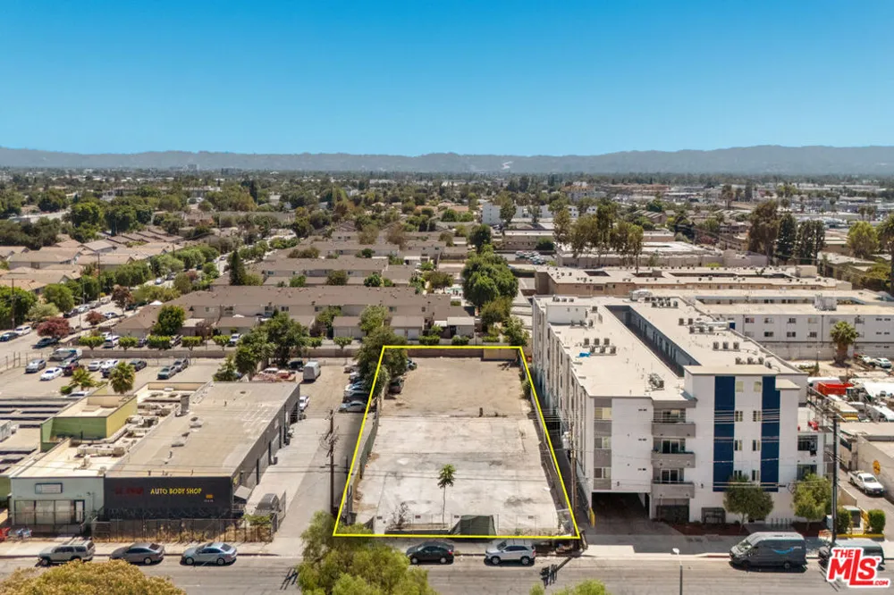 15226 Parthenia Street Los Angeles, CA 91343