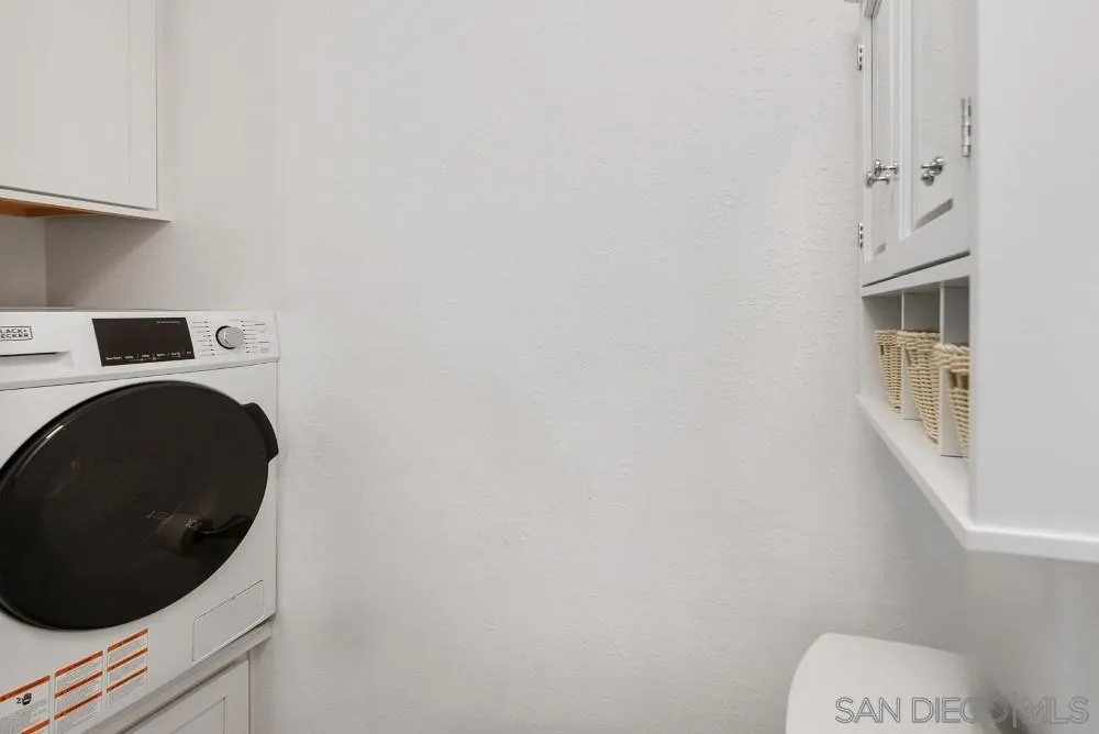 2057 Felspar St San Diego, CA 92109