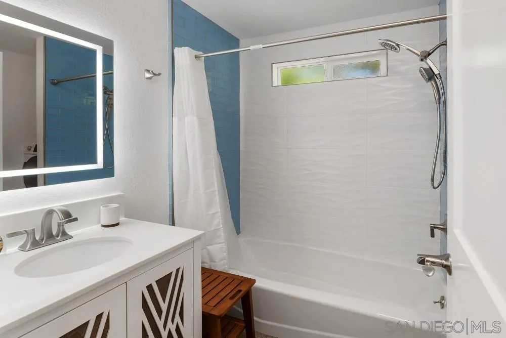 2057 Felspar St San Diego, CA 92109